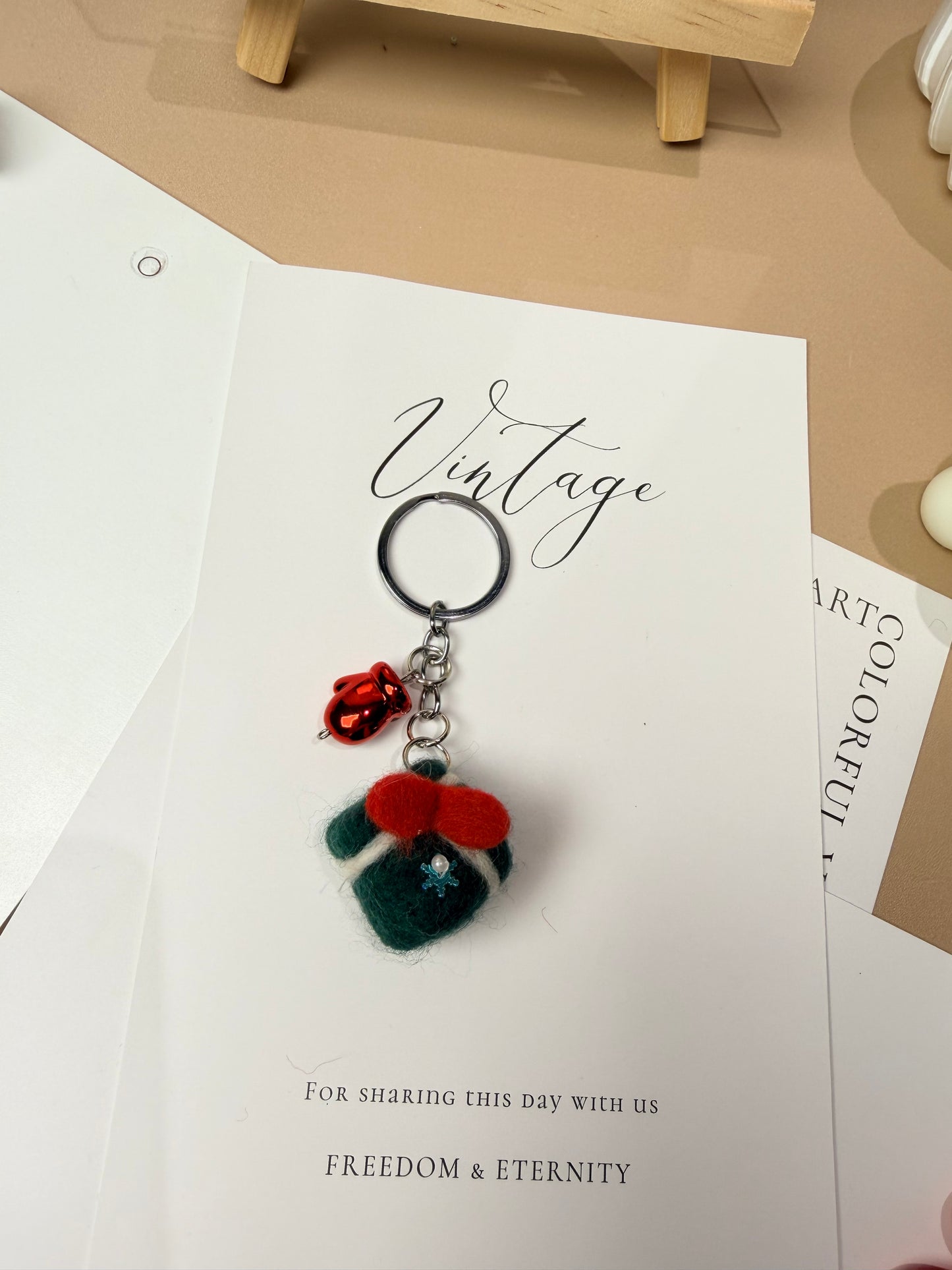 Christmas Gift Bag Charm | Knotive