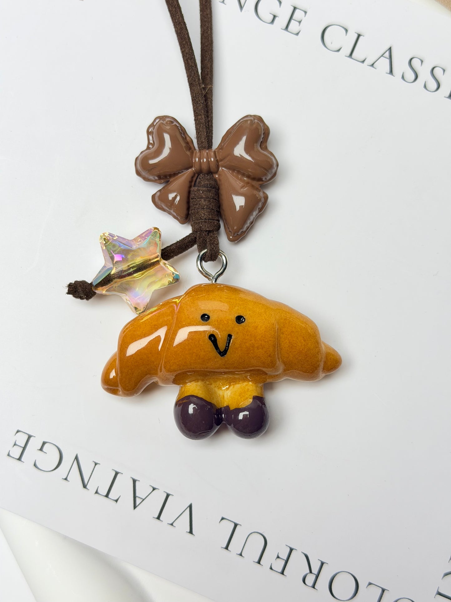 Adorable Croissant Strap｜Knotive