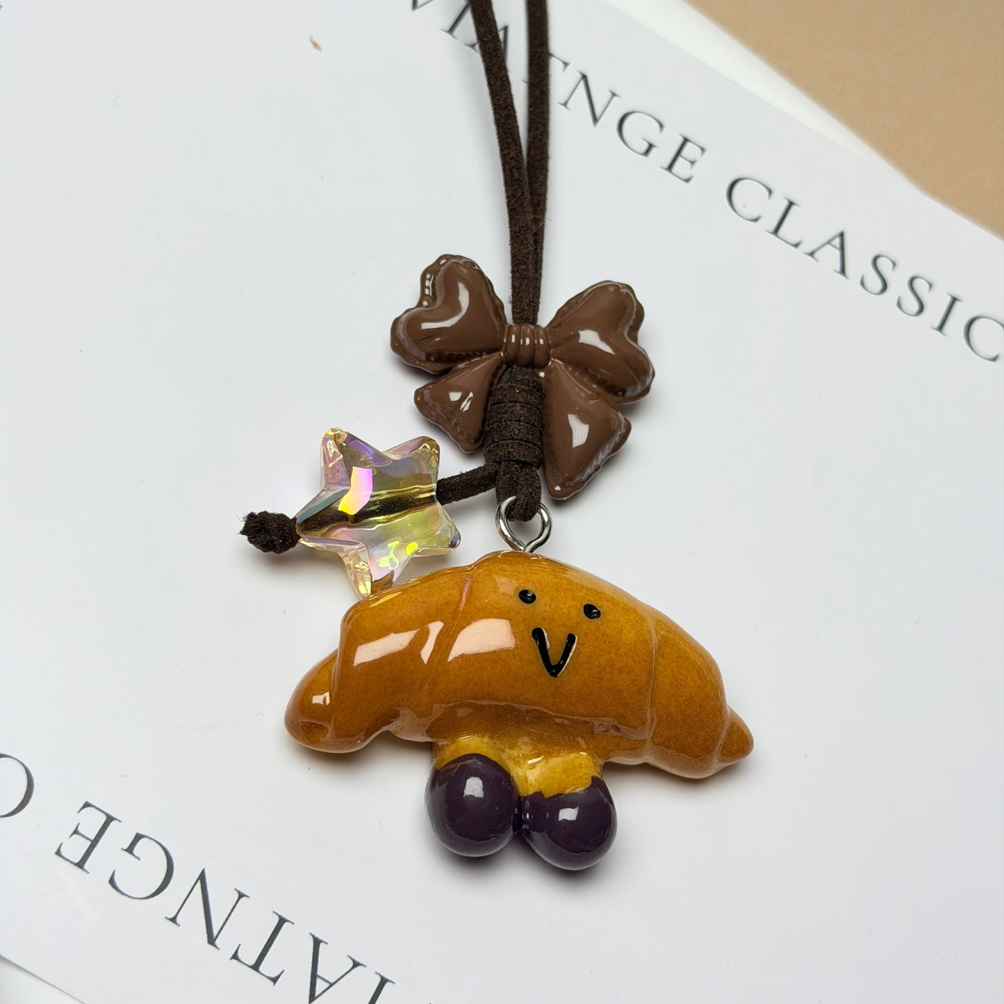 Adorable Croissant Strap｜Knotive