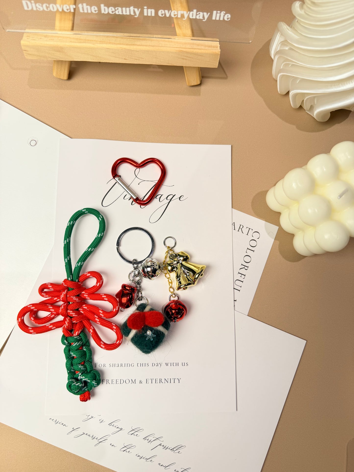 Christmas Gift Bag Charm | Knotive