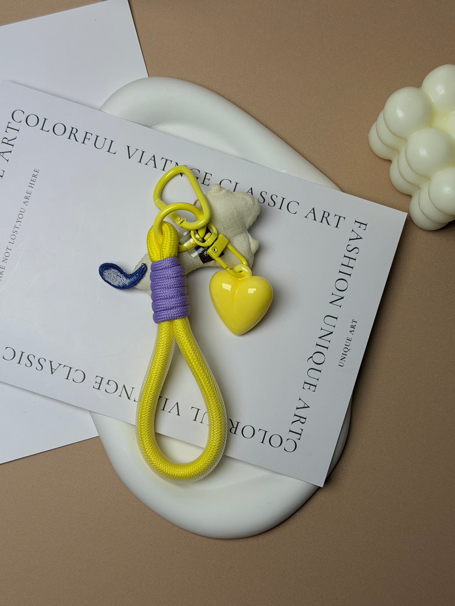 Happy Puppy Phone Strap ｜Knotive