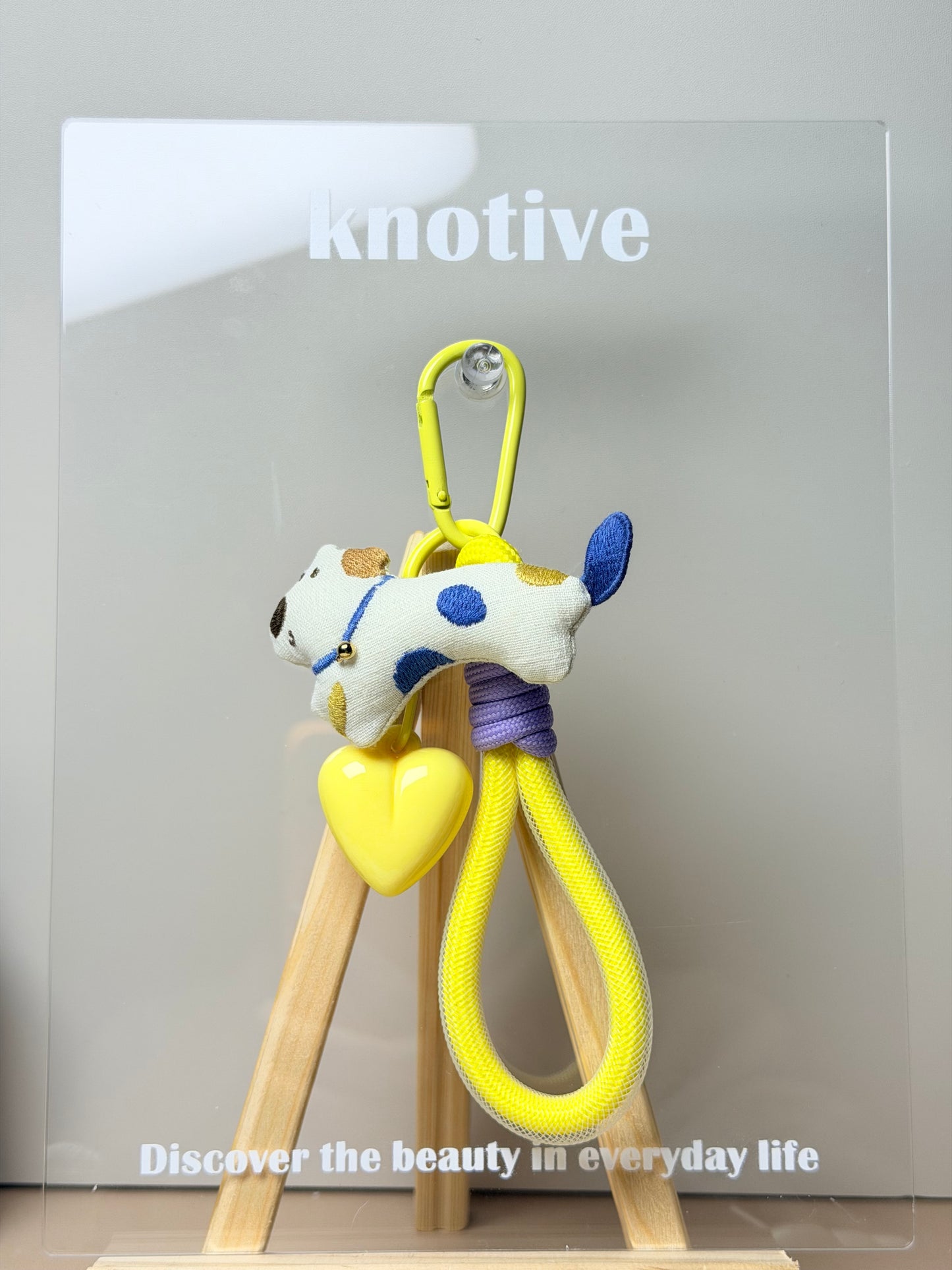 Happy Puppy Phone Strap ｜Knotive
