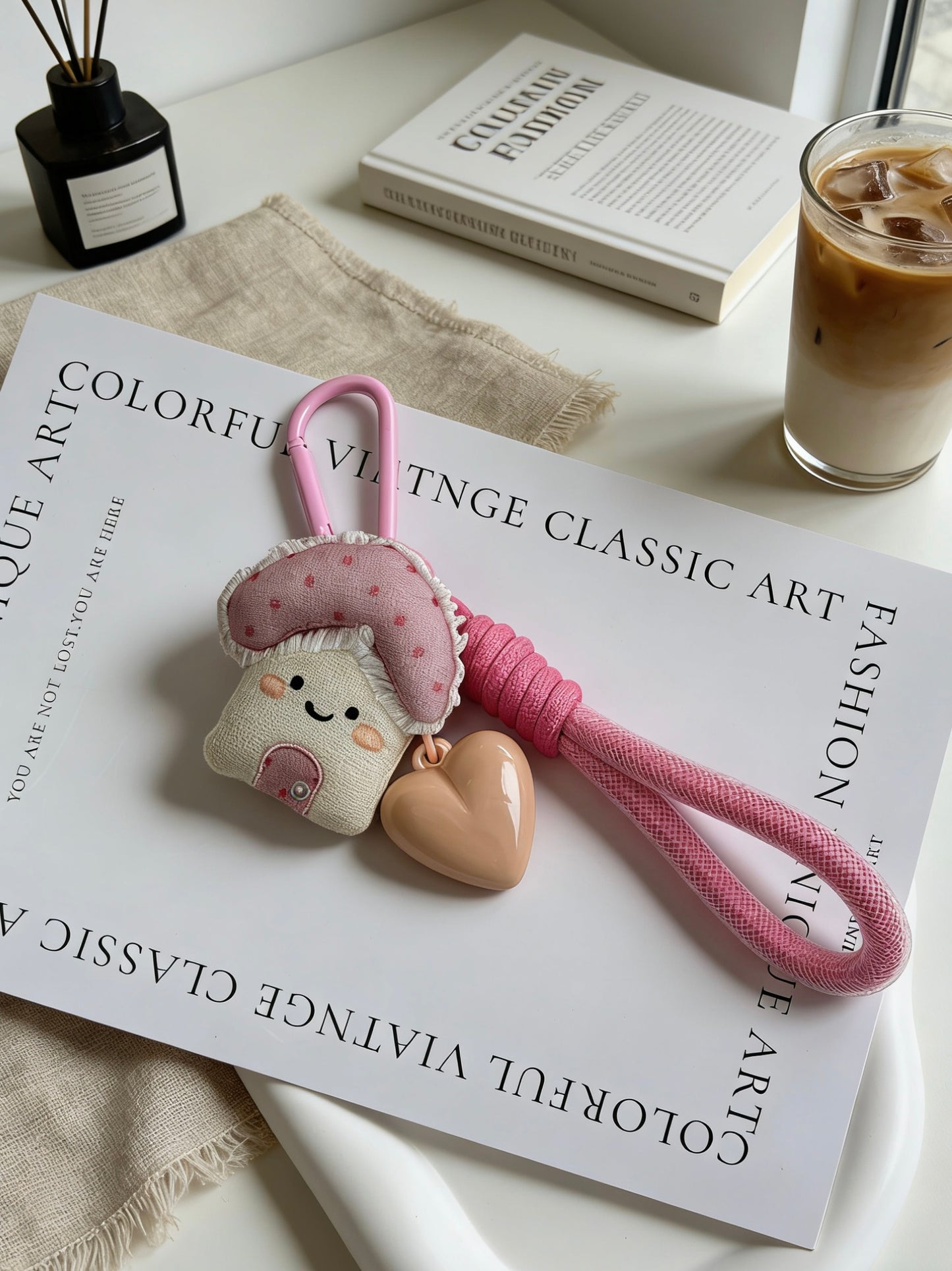 Strawberry House Phone Strap｜Knotive